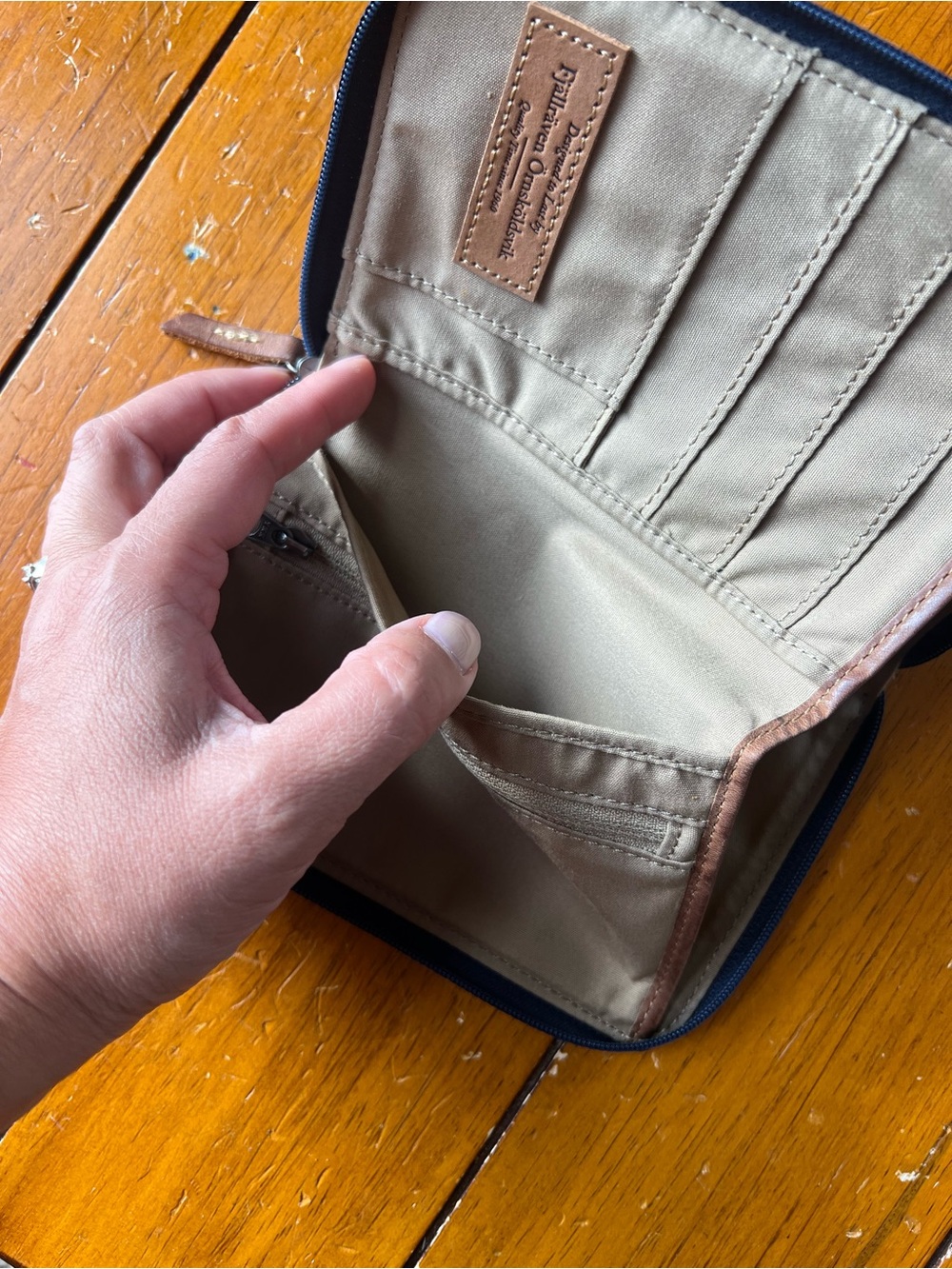 Fjällräven Travel Passport Wallet - Picture 13 of 15